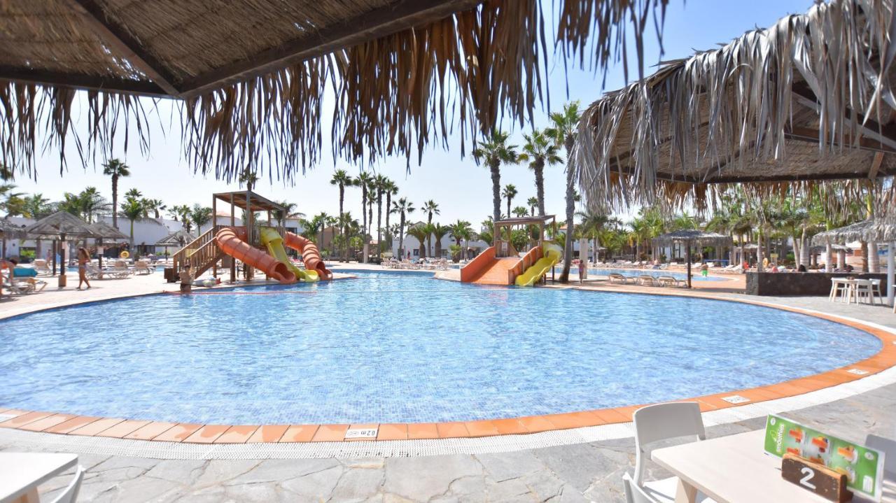 Book Jet - Oasis Pool View Apartment Corralejo Buitenkant foto