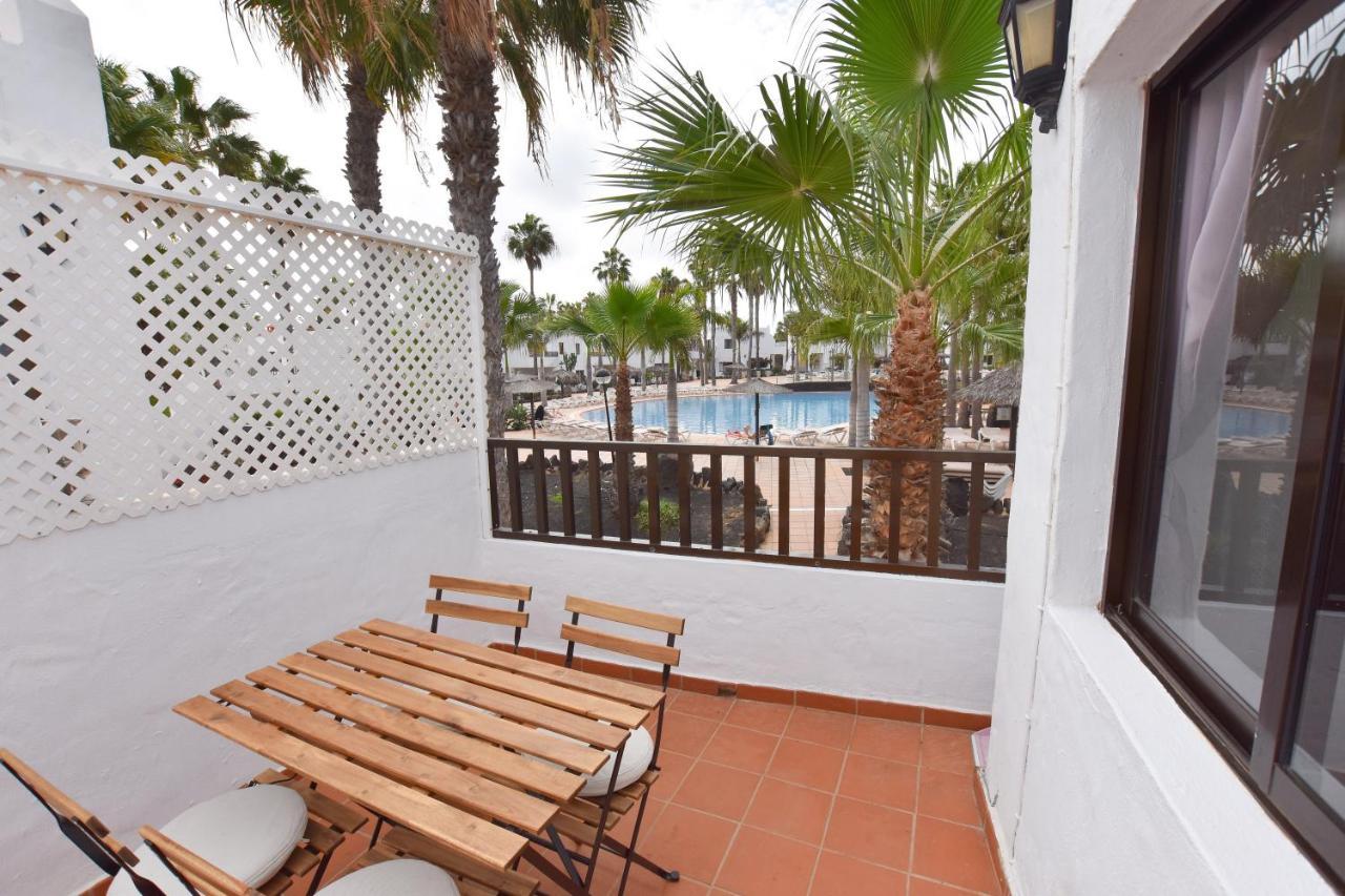 Book Jet - Oasis Pool View Apartment Corralejo Buitenkant foto